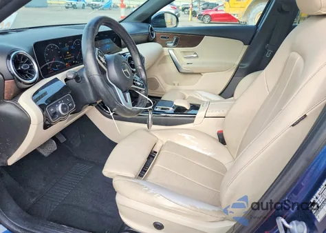 2019 Mercedes-Benz A 220 z USA, uszkodzony, nr VIN WDD3G4EB3KW027709